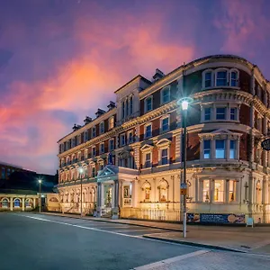 The Queen At Hotel, Bw Premier Collection Hotell